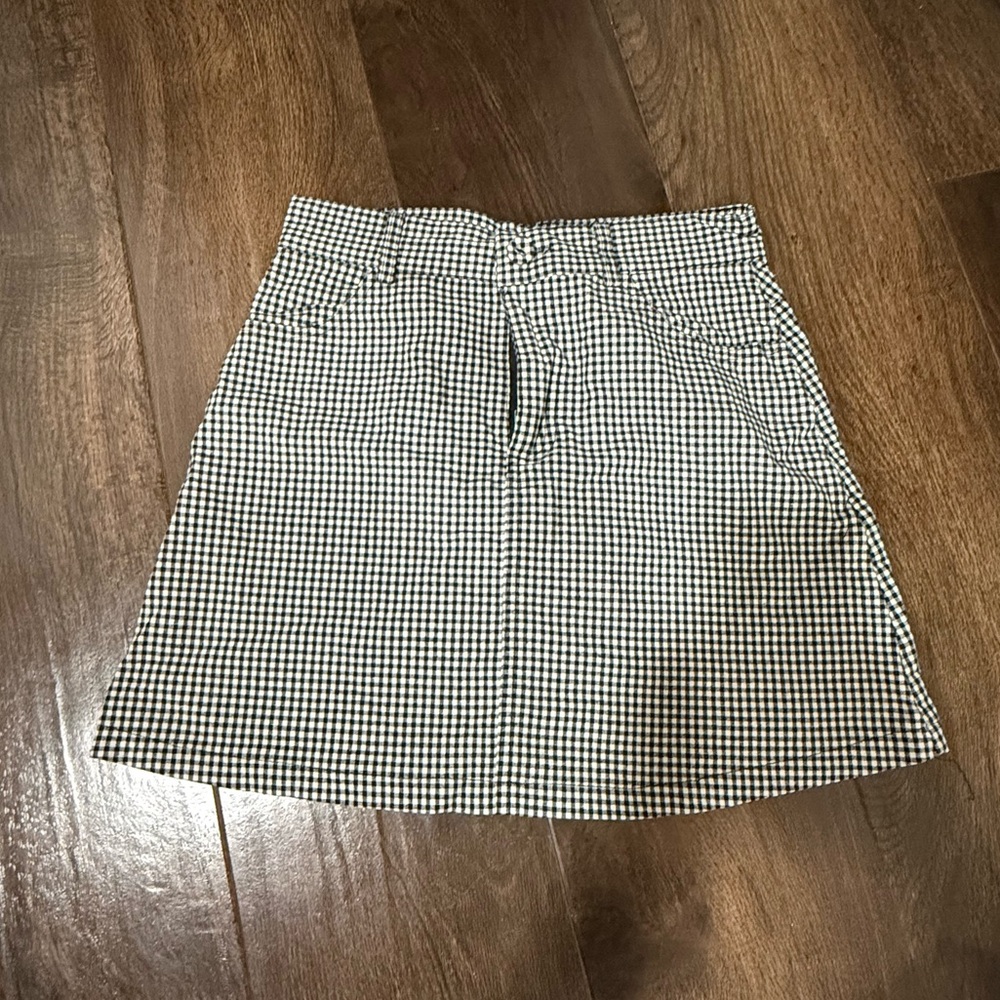 Brandy Melville Black and White Gingham Skirt